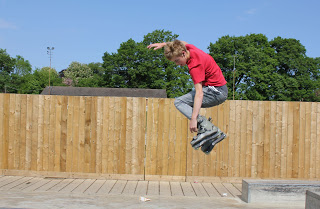 Tom Rollerblading